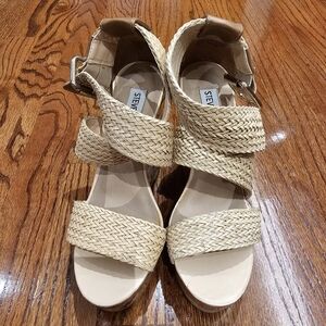 Steve Madden Cream Woven Wedges Size 6